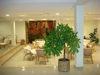 Отель Residencia Santa Marta Томар Экстерьер фото